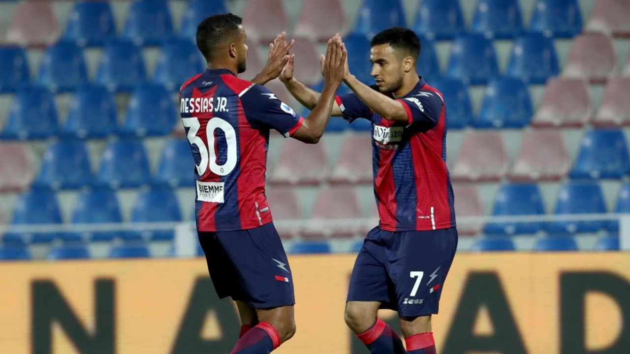 Ounas fait le show, buteur et passeur face à Vérone en Serie A (Vidéo)