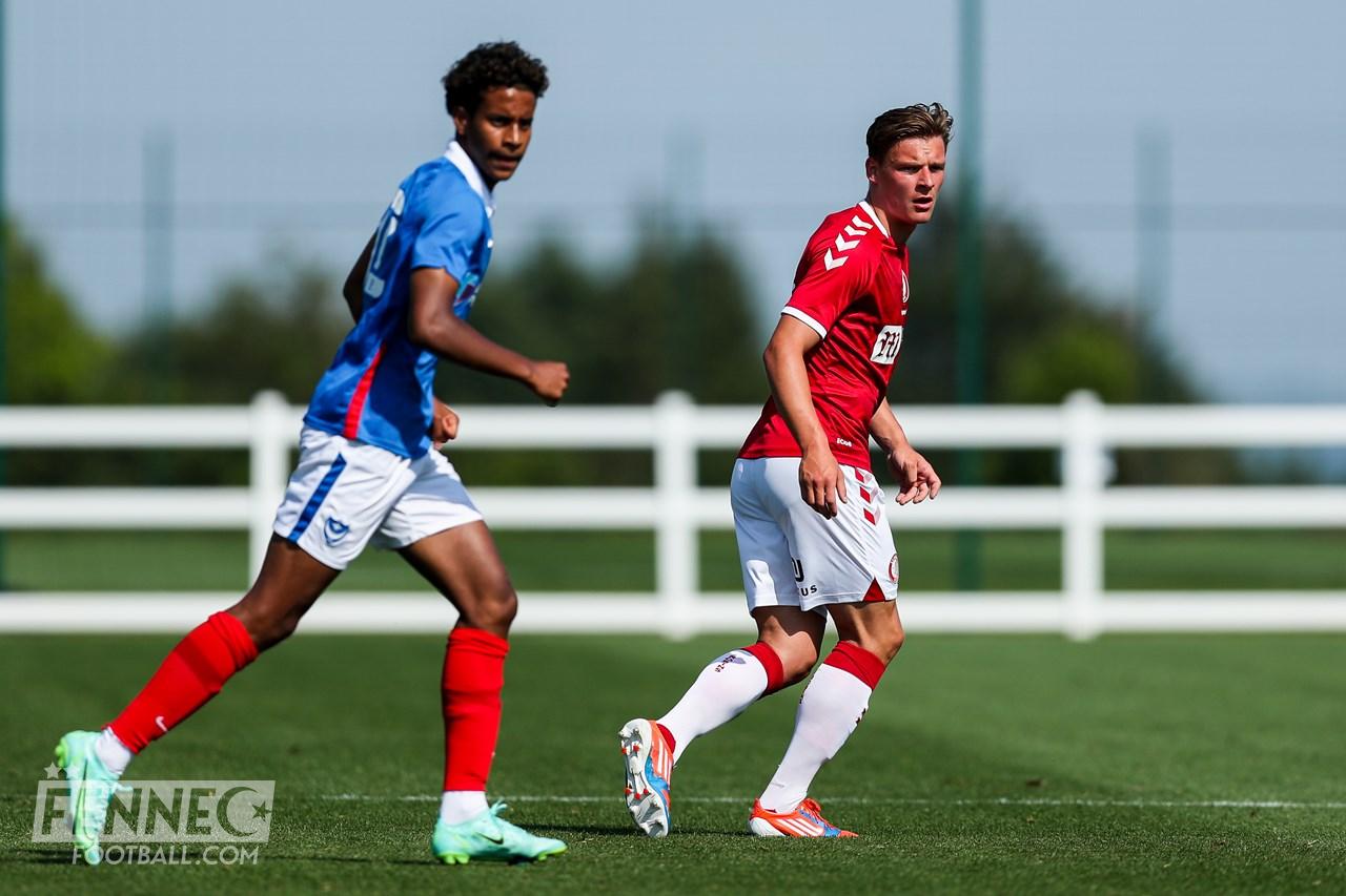 Angleterre : un fait extrêmement insolite survient lors du match amical Bristol City-Portsmouth