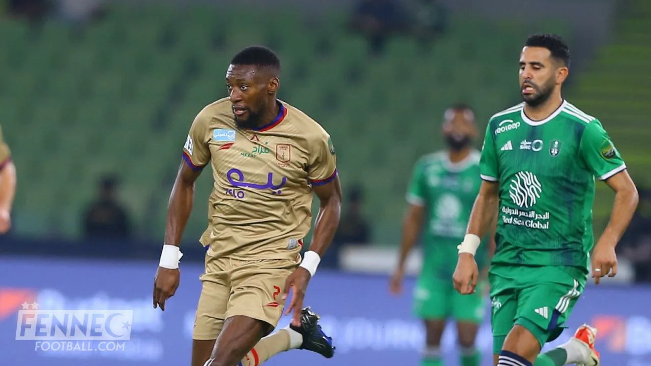 Arabie Saoudite : Malgré son but, Mahrez rate sa revanche face à Ekambi ! (Vidéo)