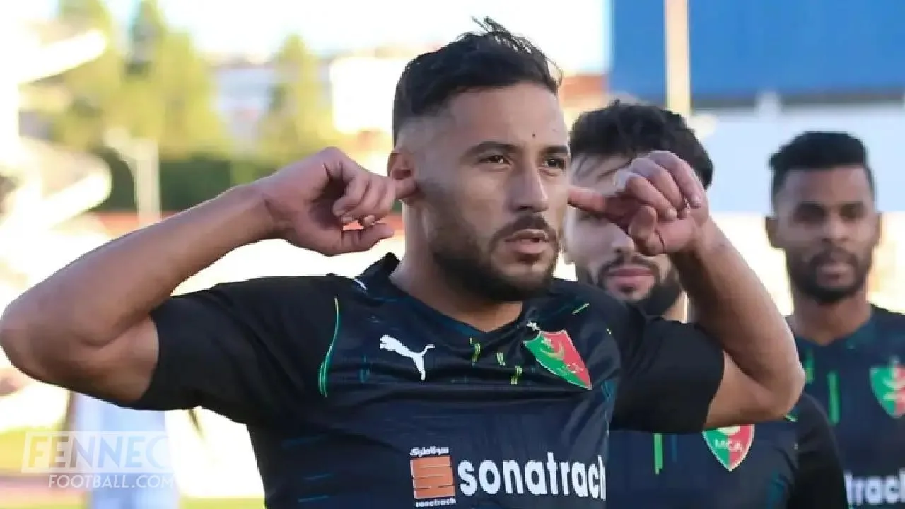 À peine sorti de polémique, Youcef Belaili refait des siennes avec le MCA !