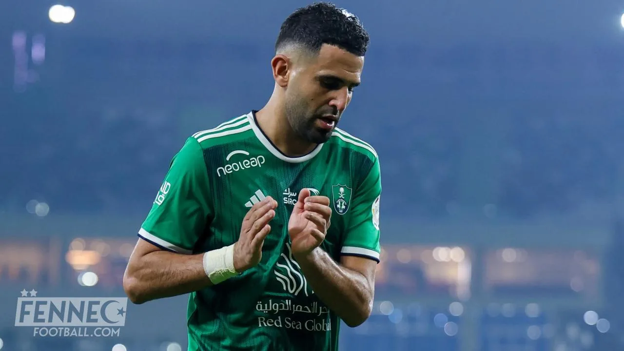 Un joueur de l'équipe nationale d'Arabie Saoudite démolit Riyad Mahrez