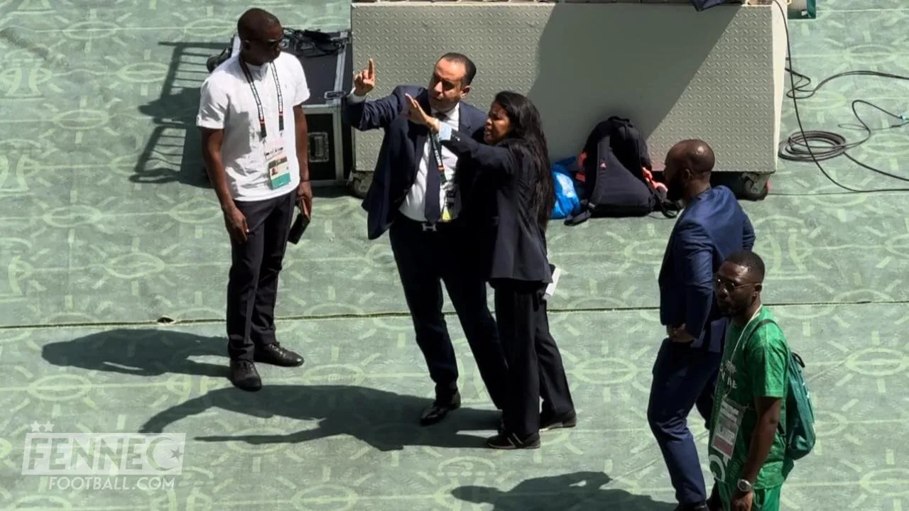 CAN - Algérie Burkina Faso : bagarre dans les gradins, Walid Sadi évite le pire (Vidéo)
