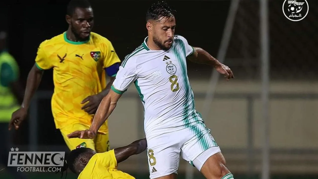 Geste de grande classe de Walid Sadi envers Youcef Belaïli