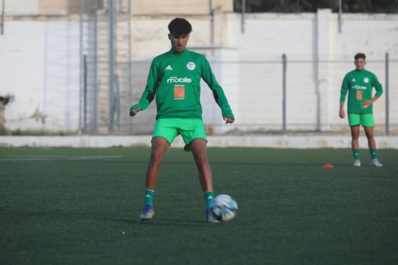 C'est acté ! Un jeune crack de l'équipe d'Algérie signe dans un club mythique