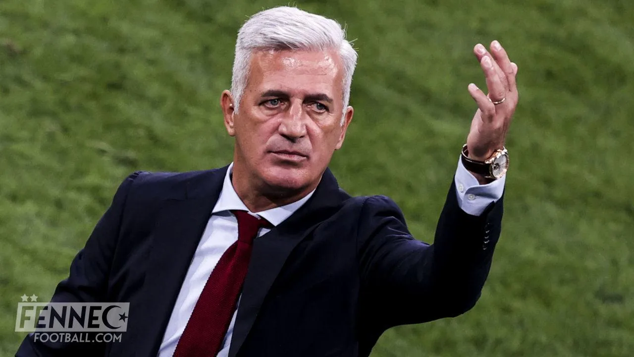 Un joueur de l'équipe d'Algérie régale Vladimir Petkovic