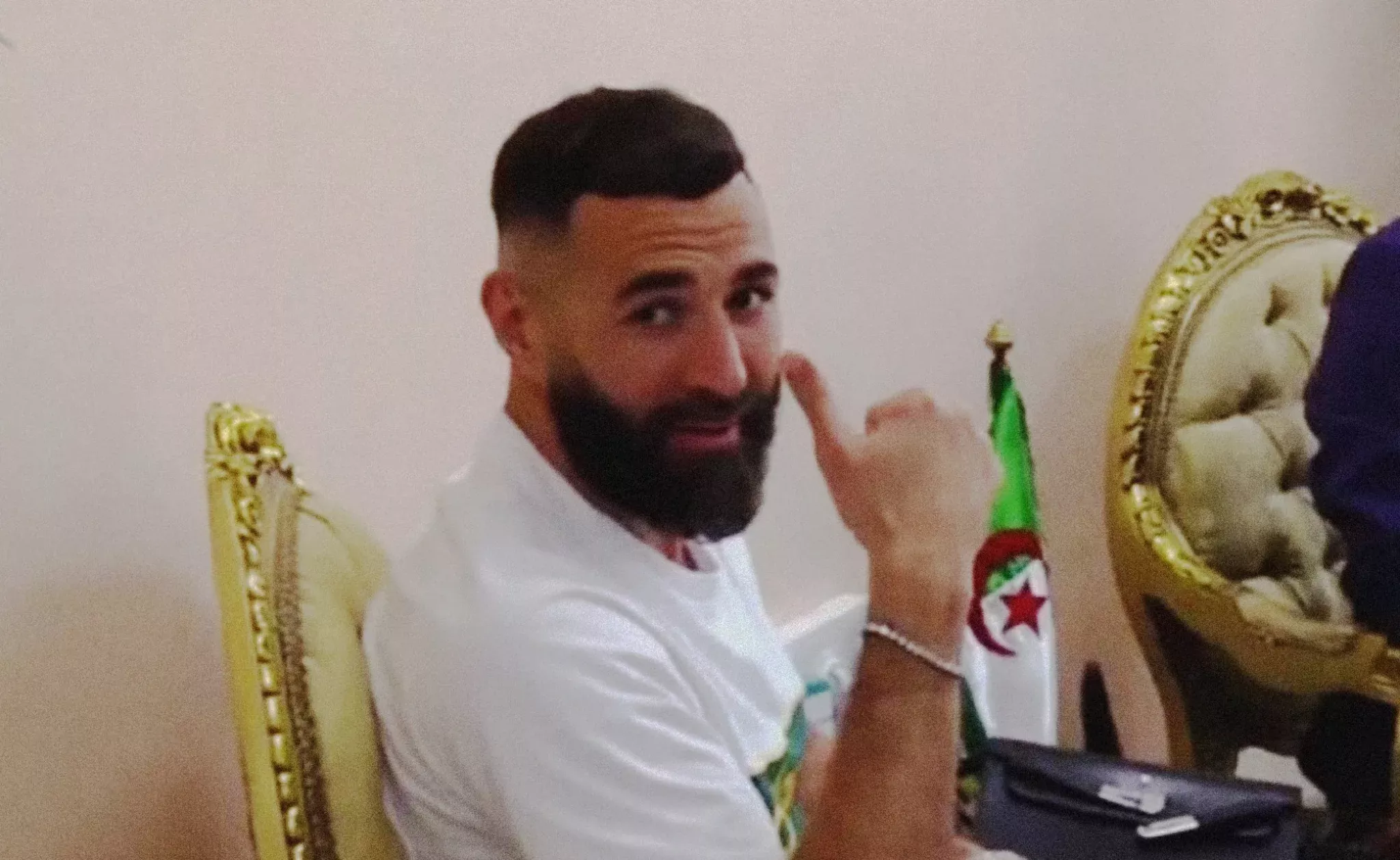 Algérie : Benzema fixe la date de sa prochaine visite