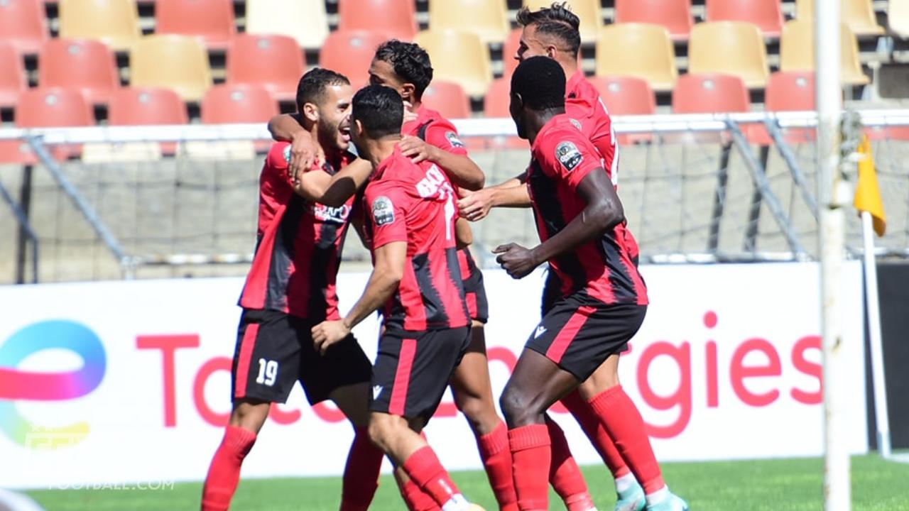 But d'un retourné acrobatique, but CSC : l'USMA réalise un Hold-Up parfait en coupe de la CAF (Vidéo)