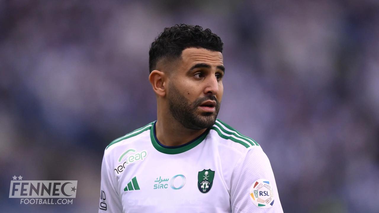 Riyad Mahrez marche sur l'Asie
