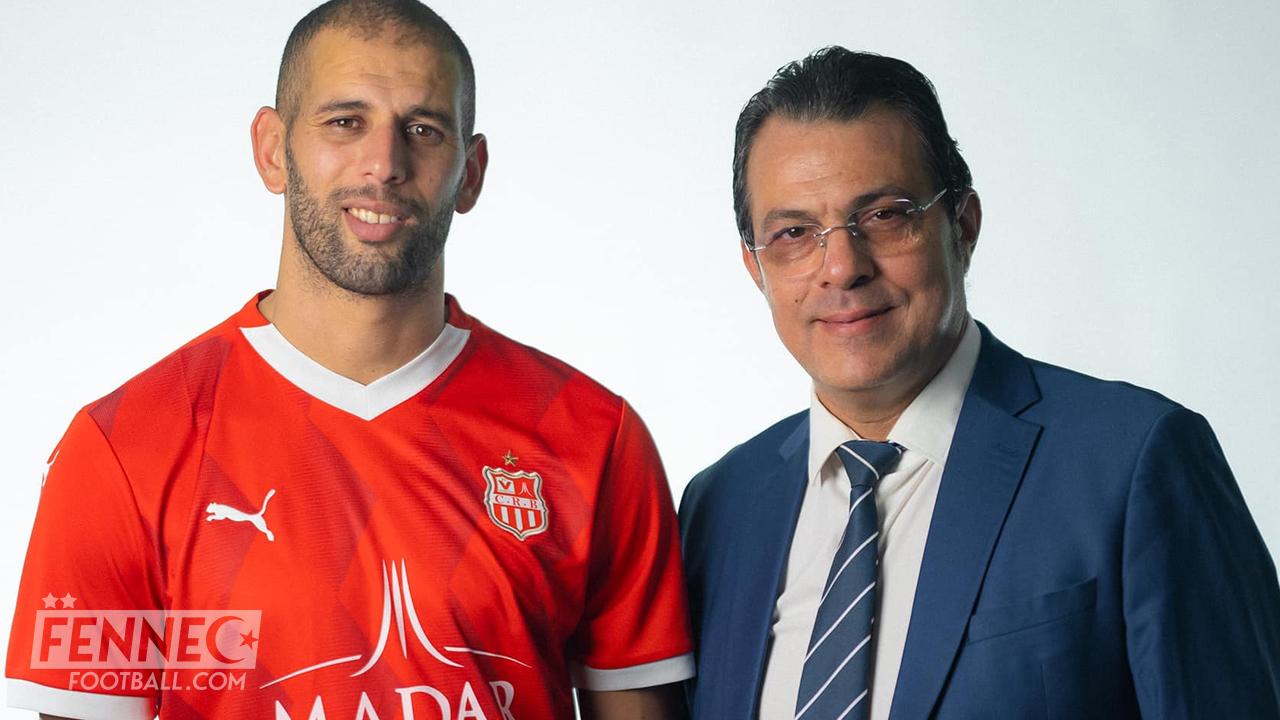 Après avoir signé en Algérie, Slimani tourné en dérision à cause de l'Anglais