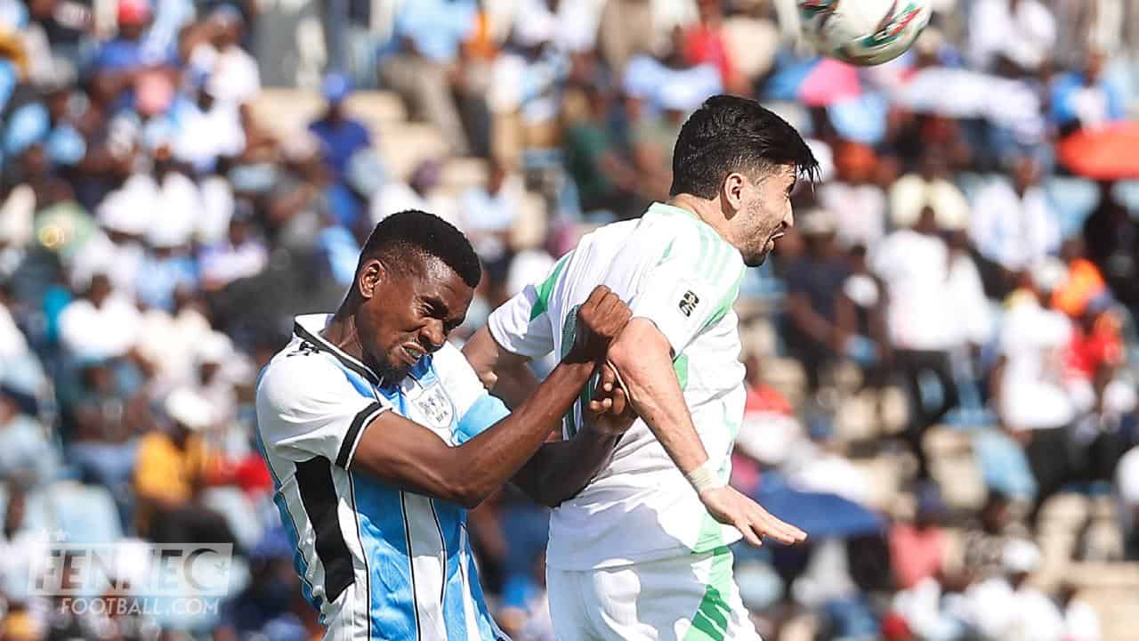 Amoura se fait retirer sa chaussure par un joueur de la RD Congo en plein match (Vidéo)